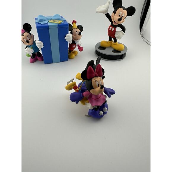 Assortment of Vintage Disney items Pop up box, Ornament, Figurine Mickey - Picture 4 of 12